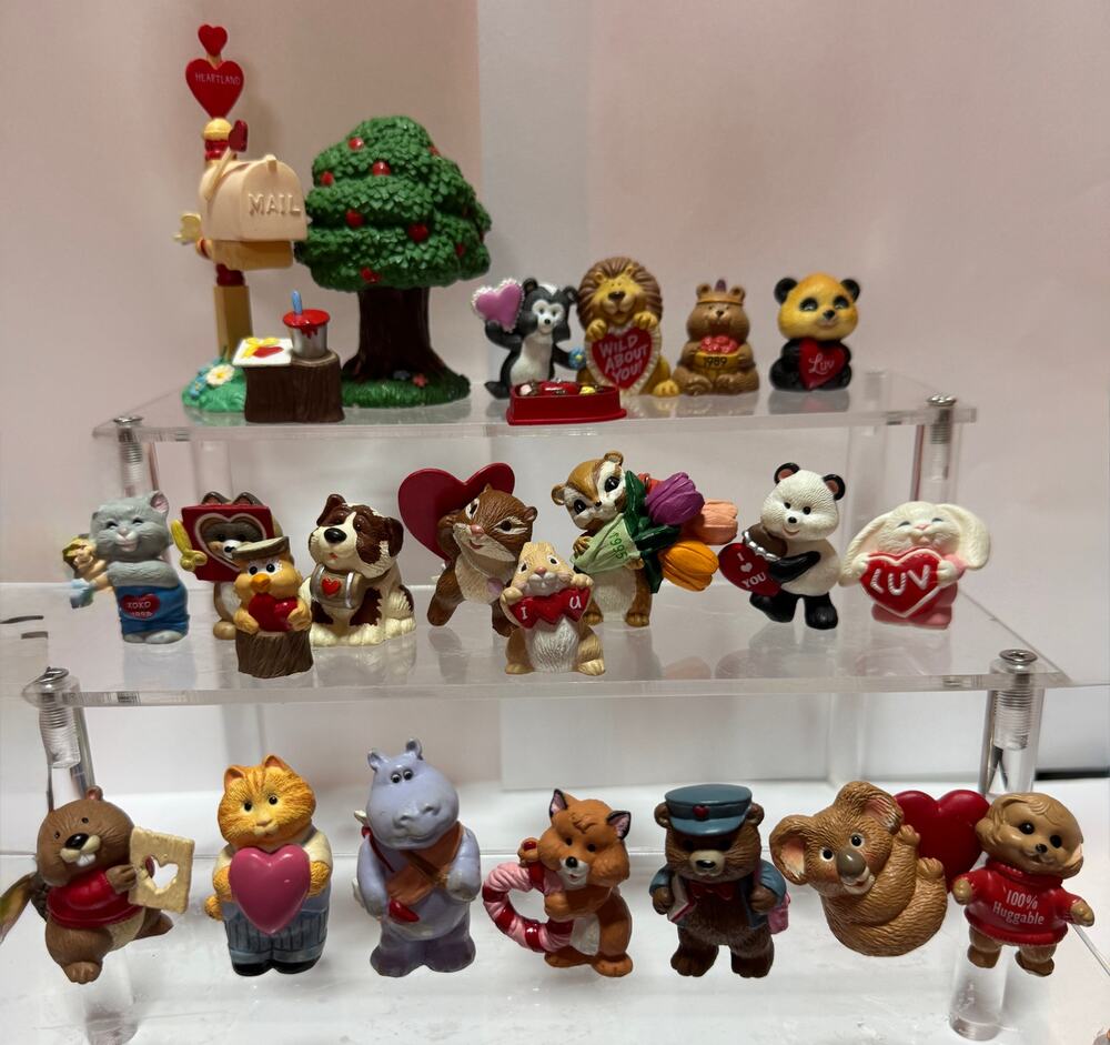 Hallmark LOT of 24 Merry Miniatures Valentines Day Love 1990s